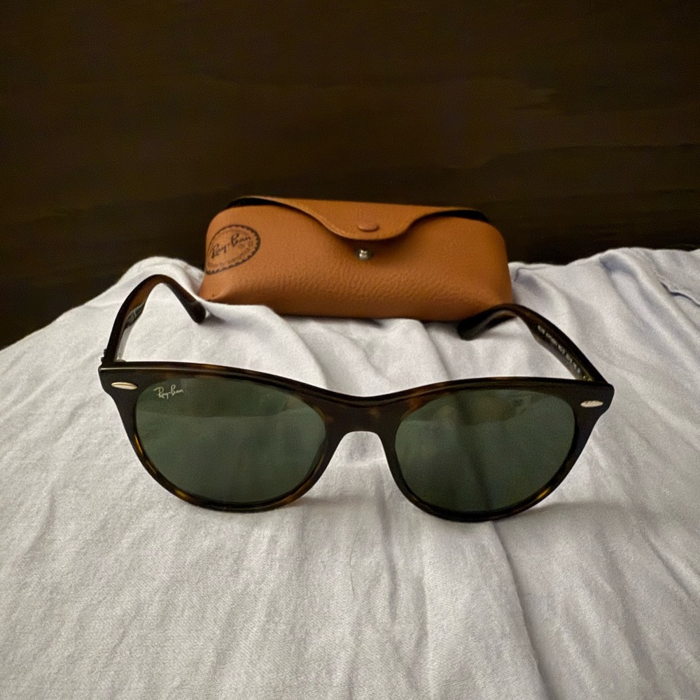 Ray-Ban 2185 wayfare II no box. Good as new used like 3 times